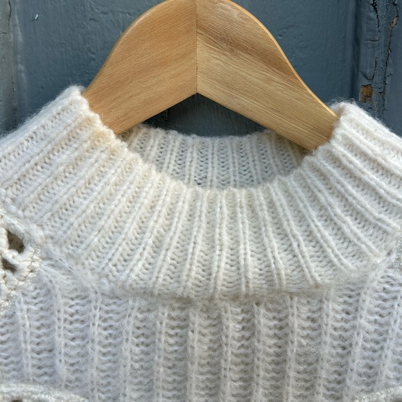 Vince Cream mock alpaca wool turtleneck with crochet, size xs - Picture 4 of 11